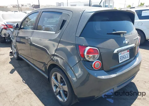 2016 Chevrolet Sonic Rs Auto из США, поврежденный, VIN 1G1JG6SB0G4118983